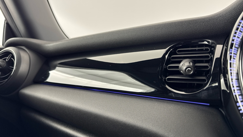 MINI Hatchback 135kW Cooper S Level 2 33kWh 3dr Auto Electric Hatchback